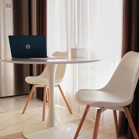 Lovely 1-Bedroom Rental Unit In Downtown Ντουσαμπέ Εξωτερικό φωτογραφία