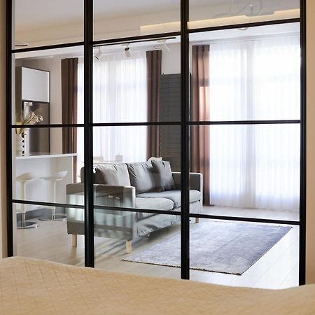 Lovely 1-Bedroom Rental Unit In Downtown Ντουσαμπέ Εξωτερικό φωτογραφία