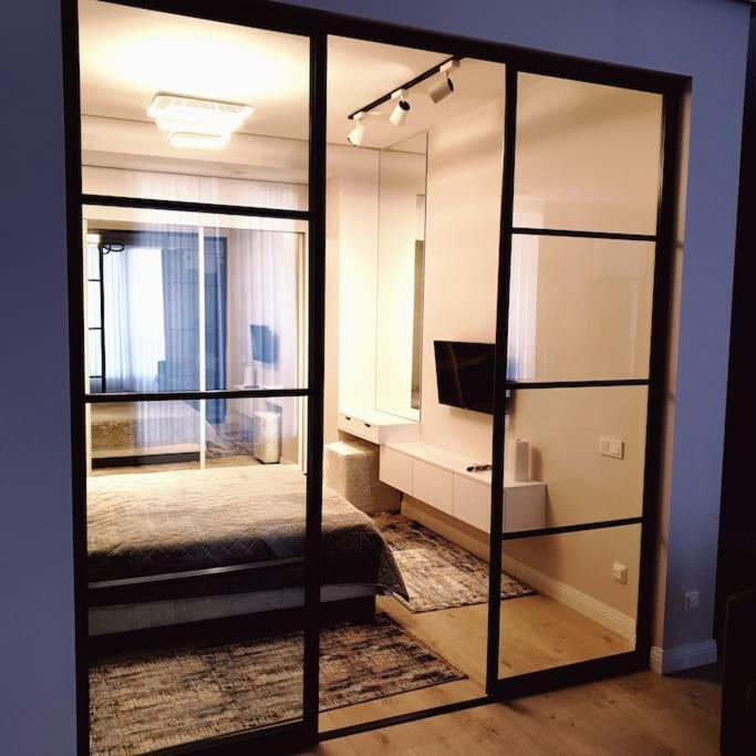 Lovely 1-Bedroom Rental Unit In Downtown Ντουσαμπέ Εξωτερικό φωτογραφία