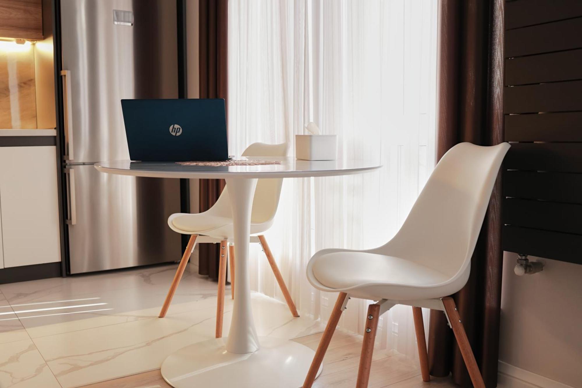 Lovely 1-Bedroom Rental Unit In Downtown Ντουσαμπέ Εξωτερικό φωτογραφία